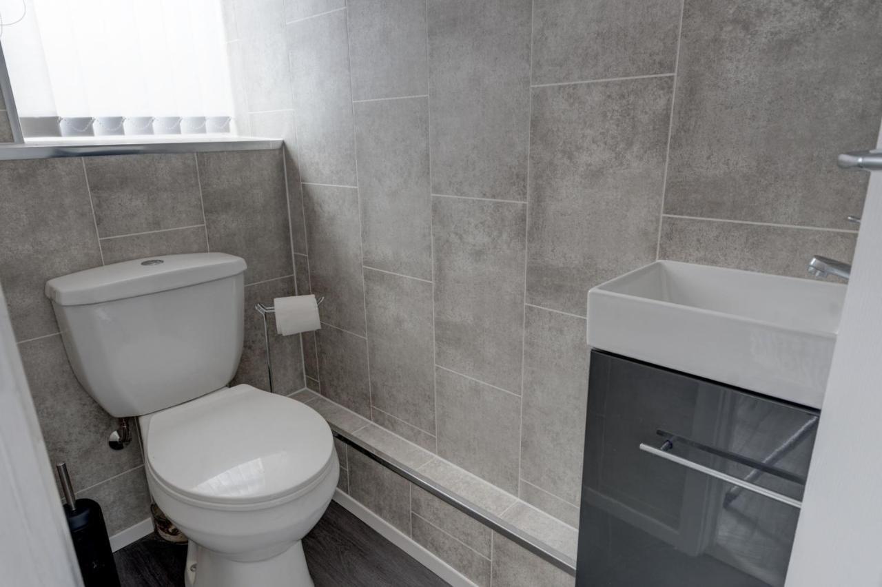 Sunderland Self Catering 4 - Centre Townhouse With Free Parking Holiday home *