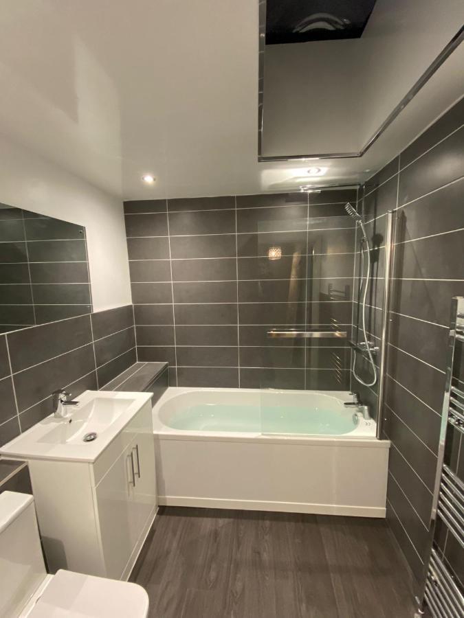 Sunderland Self Catering 4 - Centre Townhouse With Free Parking Holiday home Sunderland (Tyne and Wear)
